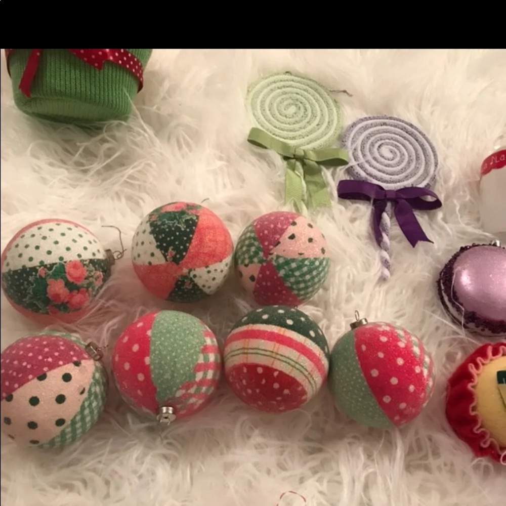7 piece vintage Christmas Ball Ornaments